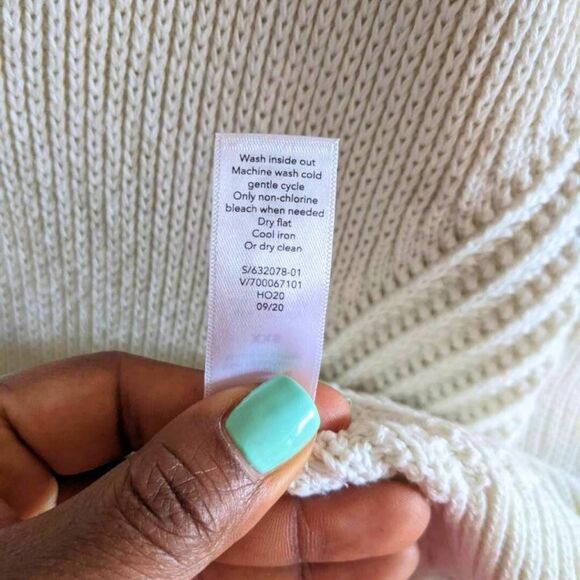 Athleta Pullover Sweater Women's Size XXS Dove White V-Neck Knit Minimalist Cozy - Picture 6 of 11